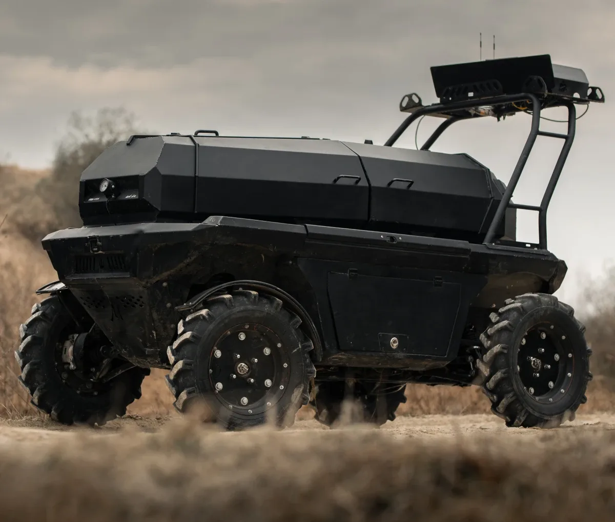 MAUL four-wheel evacuation ground robot on sandy ground