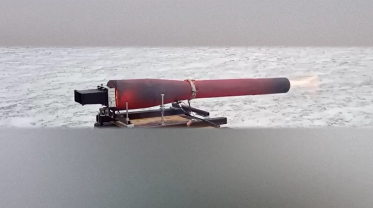 SHOOM-20 pulse jet engine on a test stand in the snow